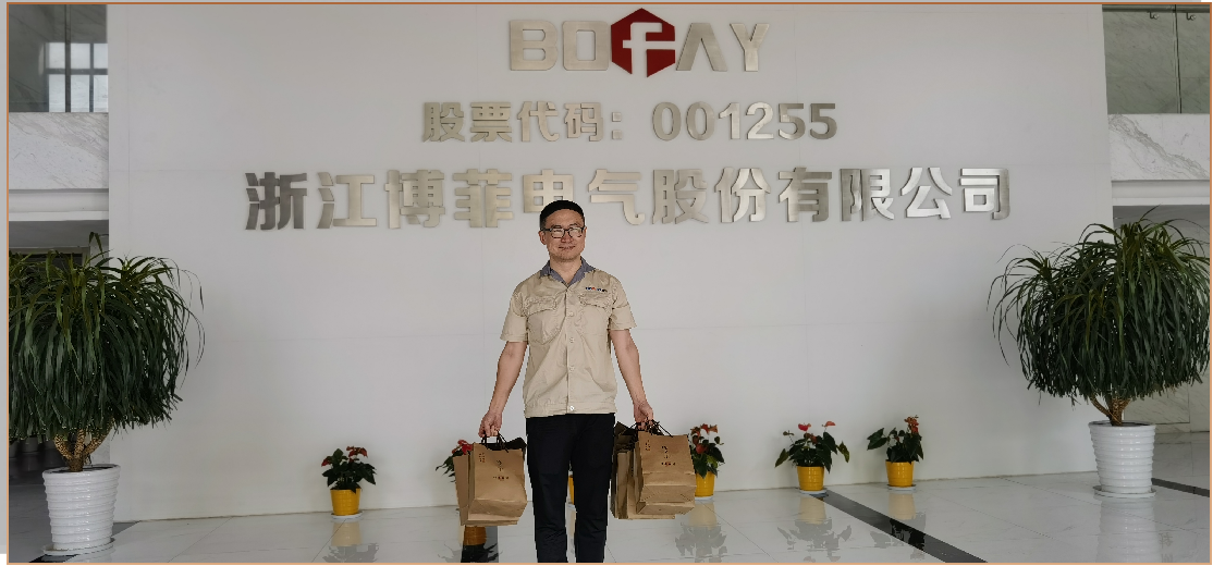 月圆中秋，，，，，，，，情满银娱优越会——中秋月饼福利温暖送达